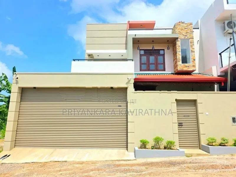Brand New Mordern 2 Storied House in Piliyandala