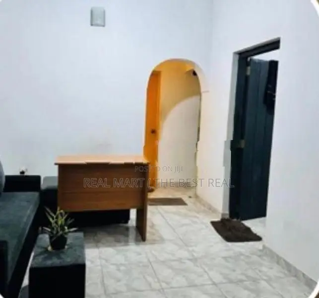 Kelaniya : 2BR (1,600 SQFT) Multi-Unit Residential House for Sale