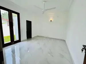 Quality Luxurious House for Sale in Athurugiriya