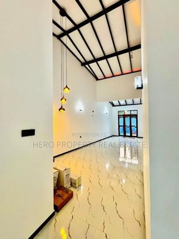 Single Story Modern House for Sale in Athurugiriya
