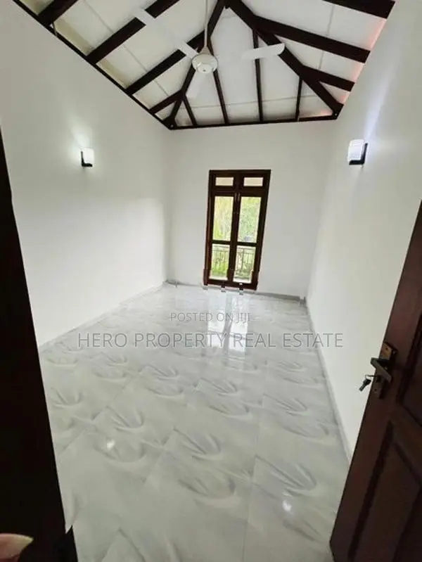 Modern Quality Valuable House for Sale in Athurugiriya 🎀