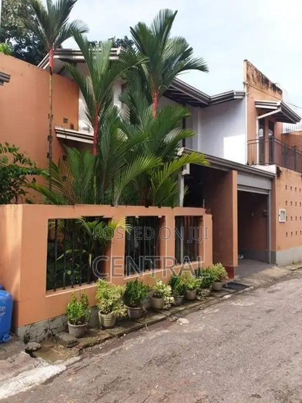 Beautiful Two storey House for sale in Wattala (C7-3026)