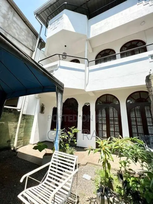 LUXURY 5 BEDROOM HOUSE FOR SALE IN WATTALA (C7-6226)