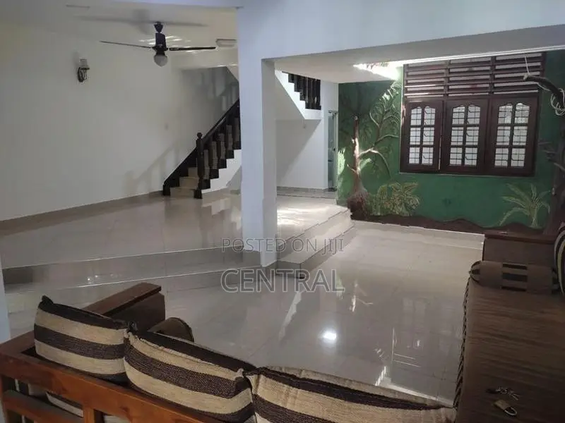 4 Bedroom House for Sale Kuda Edanda Road, Wattala (C7-8360)