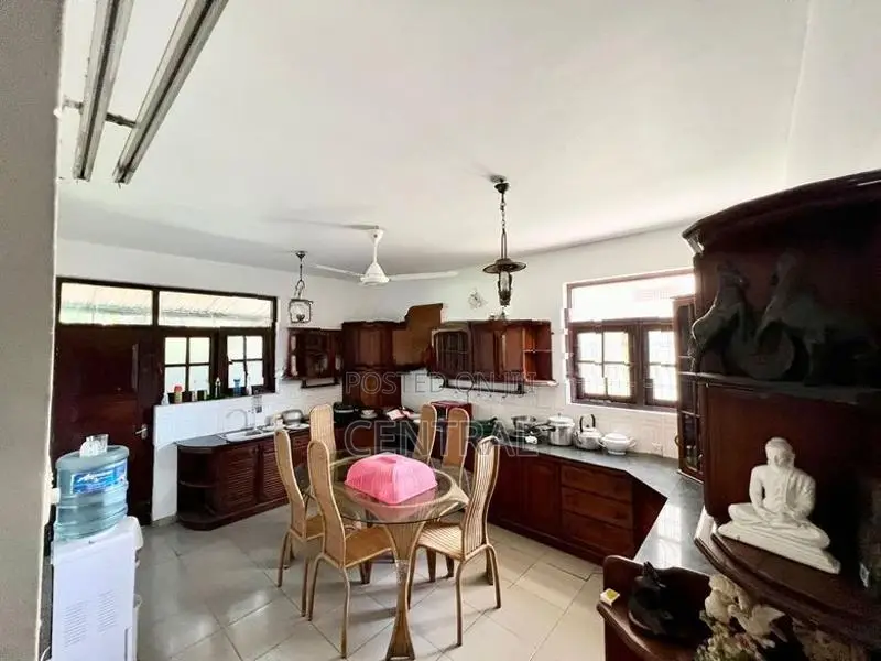 LUXURY 5 BEDROOM HOUSE FOR SALE IN WATTALA (C7-6226)