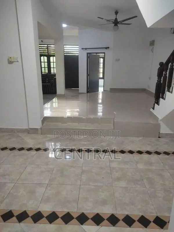 4 Bedroom House for Sale Kuda Edanda Road, Wattala (C7-8360)