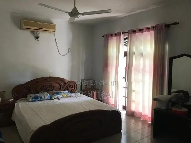 LUXURY 5 BEDROOM HOUSE FOR SALE IN WATTALA (C7-6226)