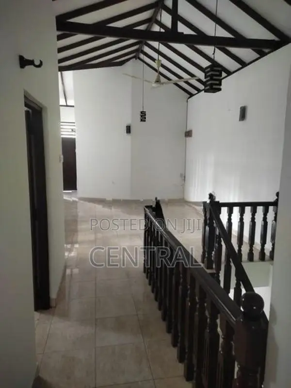 4 Bedroom House for Sale Kuda Edanda Road, Wattala (C7-8360)