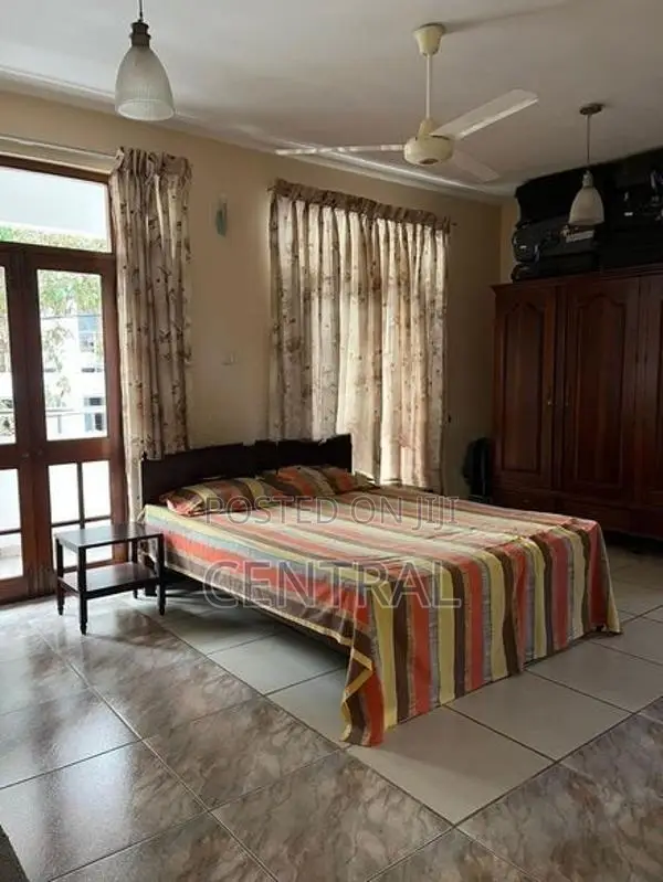 Super Valuable 3-Story House for Sale in Mabola, Wattala (C7-9003)