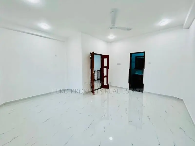 HAS208- Elegant Luxurious House for Sale in Piliyandala 🏠