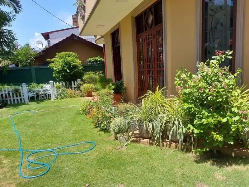 Luxurious 5 Bedroom 3-Story House for Sale in Paliyawatta (C7-5614)