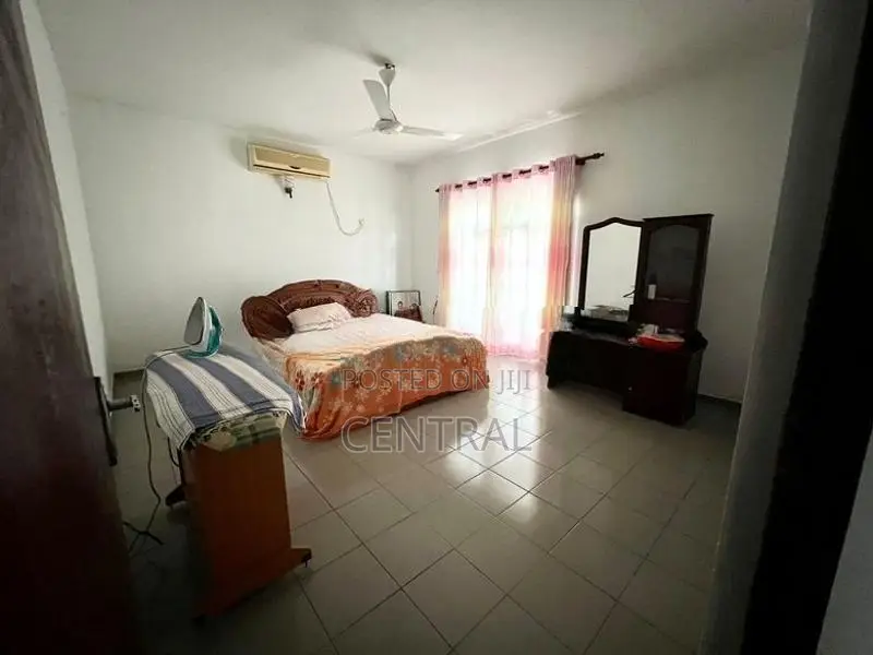 LUXURY 5 BEDROOM HOUSE FOR SALE IN WATTALA (C7-6226)
