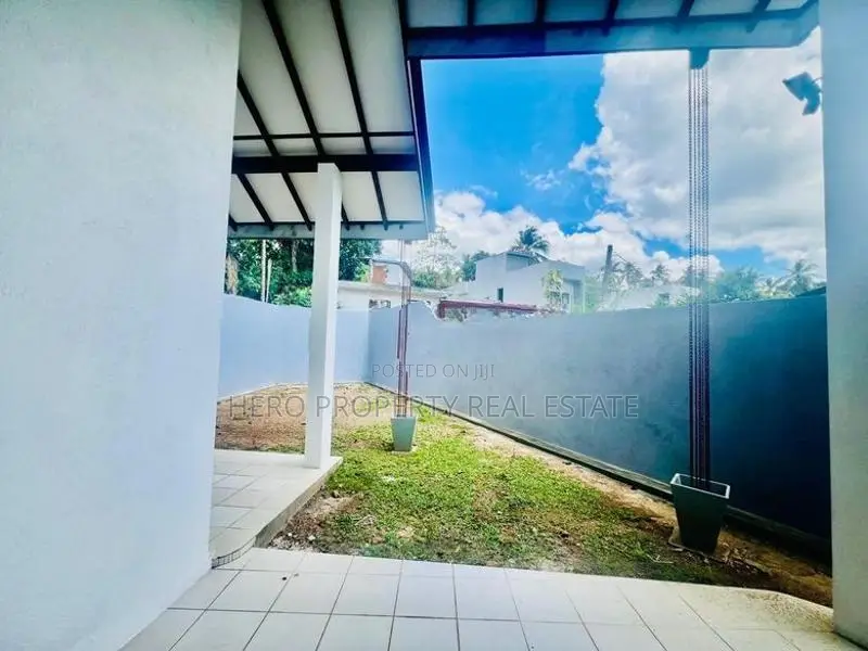 Modern Quality Valuable House for Sale in Athurugiriya