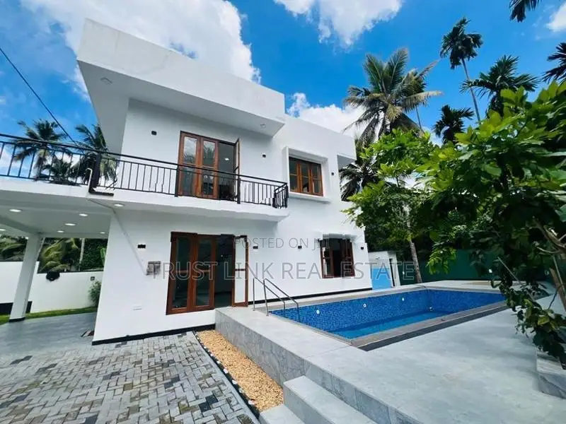 2 Storey House with Swimming Pool for Sale in Sapugaskanda