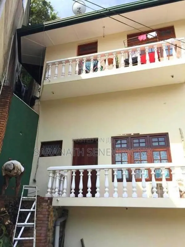 Modern House for Sale – Katugastota, Kandy