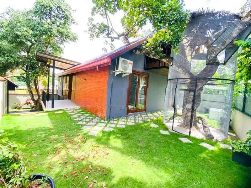 Brand New Super Luxury Villa / House For Sale In Bandaragama Mahabella