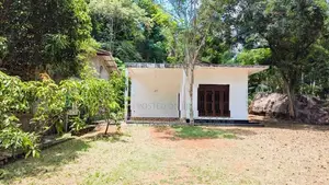 Kalagedihena දෙමහල් නිවසක්