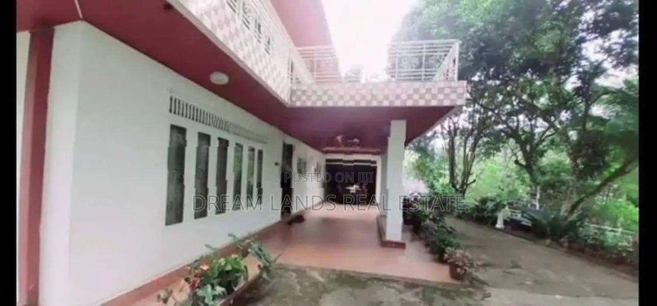 Two story villa type house with one acre land for sale Kaduganawa