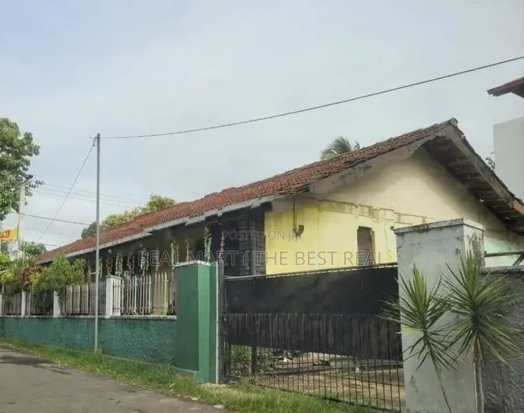 WATTALA : 3-BR (13.34P) PRIME HOUSE FOR SALE IN HENDALA