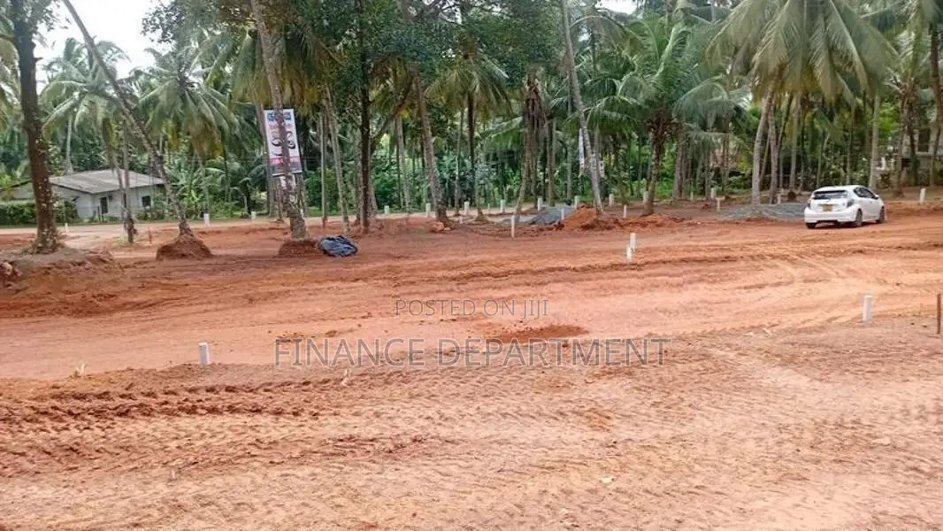 Land for Sale in Kandana Dolahena Road Luxury