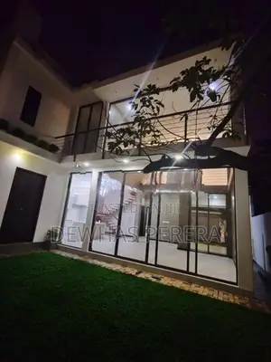 super luxury 3story Brand new house smak juntion kadawata