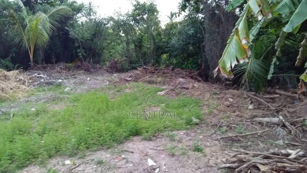 1 Acre Commercial Land for sale in Uswetakeiyawa (C7-10296)