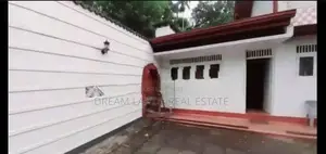 Two story villa type house with one acre land for sale Kaduganawa