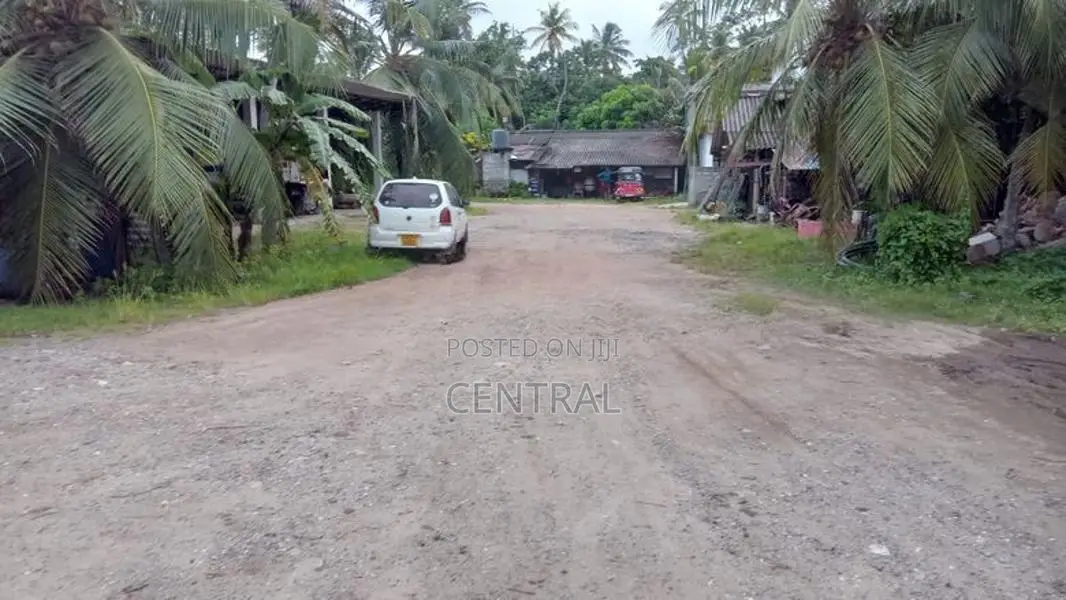 1 Acre Commercial Land for sale in Uswetakeiyawa (C7-10296)