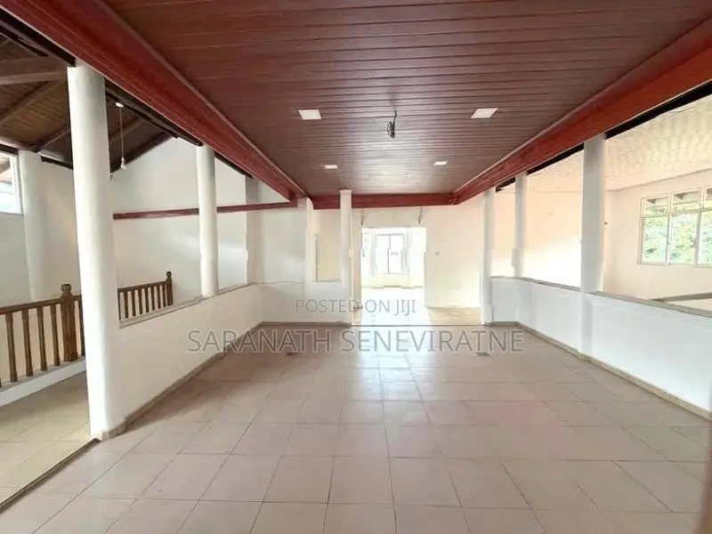 Commercial Building for Sale – Mulgampola Junction, Kandy City