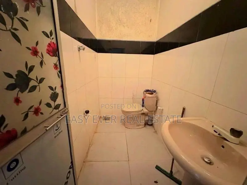 නිට්ටඹුව – වතුපිටිවලින් වටිනා නිවසක් / HS 14781
