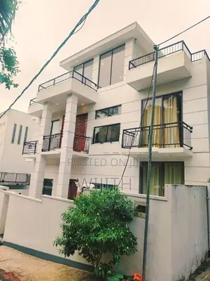 පදිංචියට සෑදු ළස්සන දෙමහල් නිවසක් විදෙස් ගතවනබෑවින් ඉක්මනින විකිනිමට