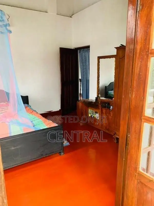 Beautiful 5 Bedrooms house for sale in Edaramulla, Wattala (C7-6353)