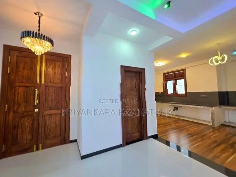 Luxury House For Sale in Kahatuduwa