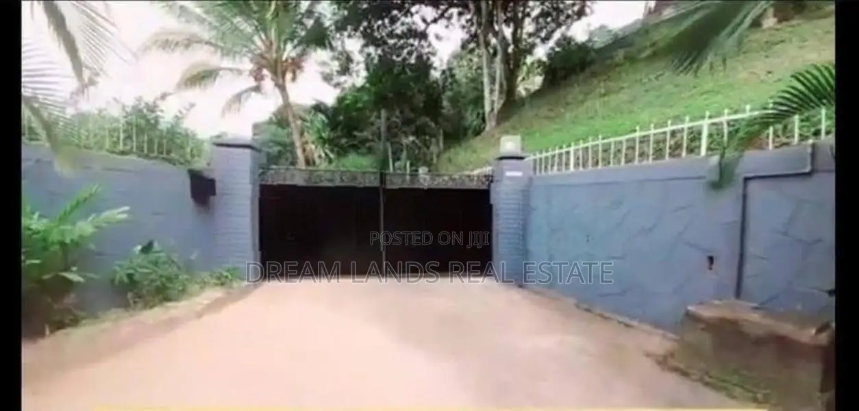 Two story villa type house with one acre land for sale Kaduganawa
