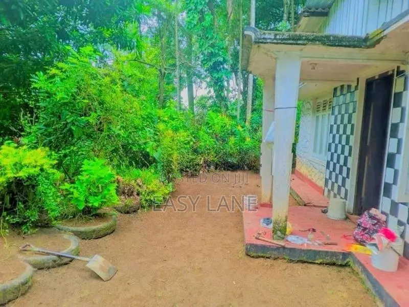 නුවර, ගෙලිඔය නගරයෙන් ගම්පල පාරට මුහුනලා නිවසක් / RU 15008