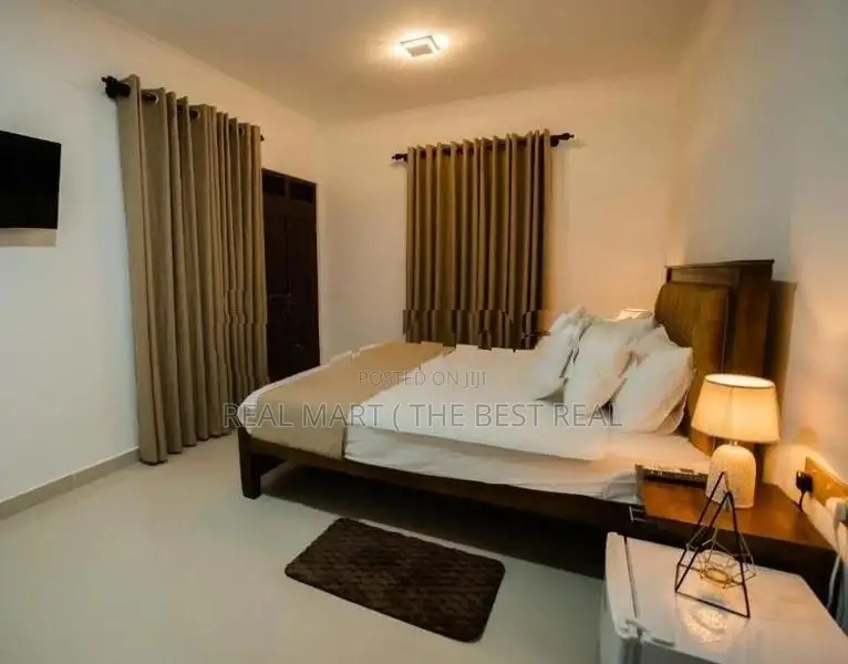 COLOMBO 05 : 7-AC-BR (20P) FULLY FURNISHED LUXURY HOTEL FOR RENT