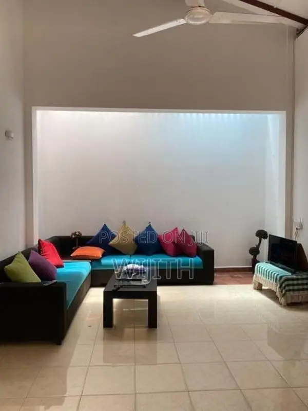 පදිංචියට සෑදු තනිමහල් නිවසක් විකිනිමට කොටිටාවෙි පොල්ගස්ඕවිට මාර්ගයේ