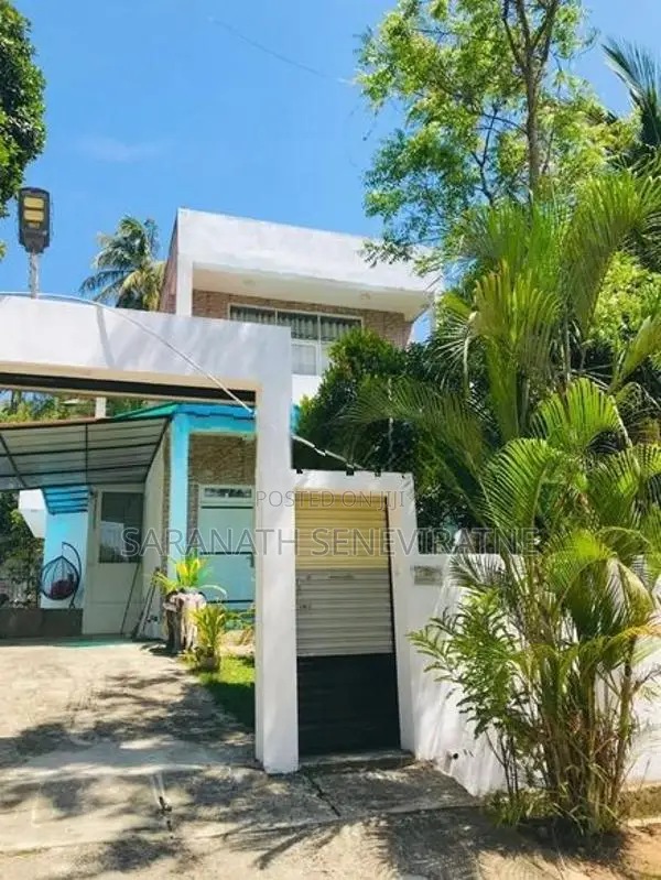 Luxury House with Private Swimming Pool for Sale – Gurudeniya, Kandy