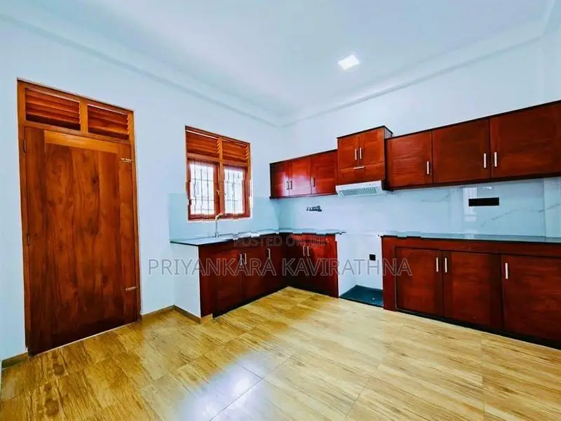 15 Perches / Bricks Walls 3 Storied House For Sale - Kasbawa