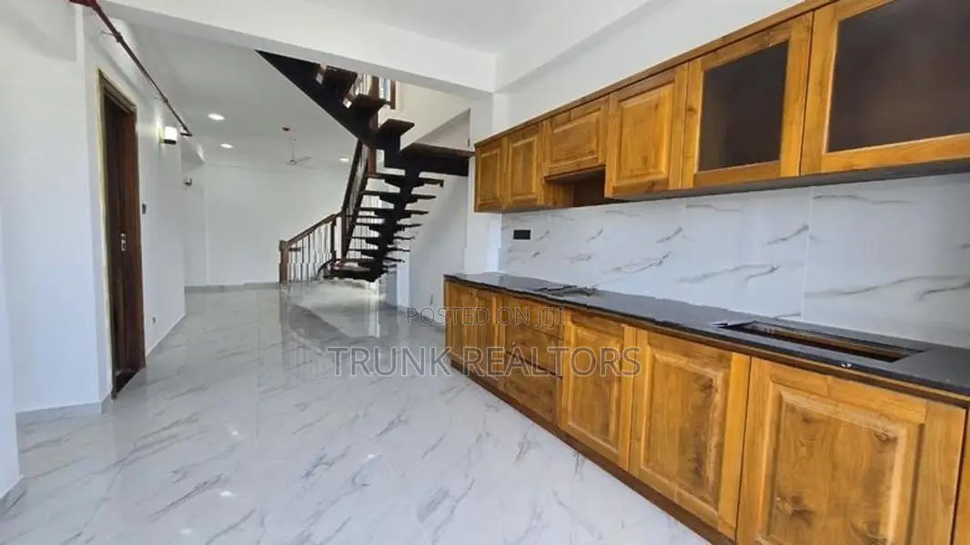 Royal Tower 04BR Duplex Apartment For Sale Colombo 6 (NK11448)