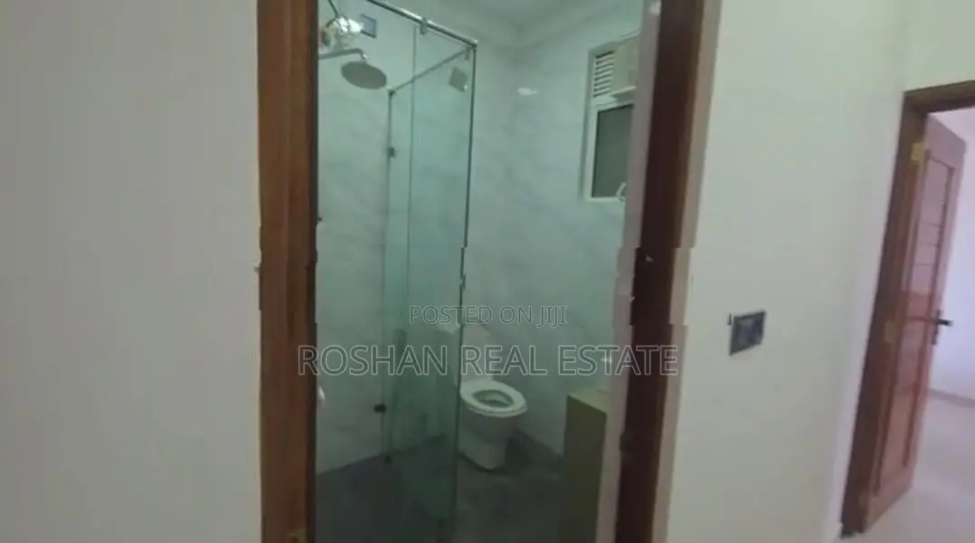 FULLY FURNUSHED LUXURY APARTMENT FOR RENT COLOMBO 5 DICKMANS ROAD MU27