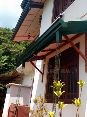 KEGALLE : 4-BR (22P) TWO-STOREY HOUSE FOR SALE IN PINNAWALA