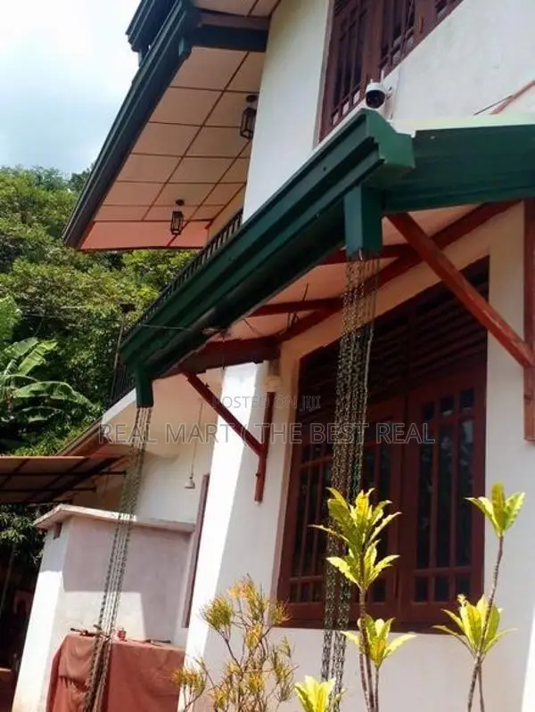 KEGALLE : 4-BR (22P) TWO-STOREY HOUSE FOR SALE IN PINNAWALA
