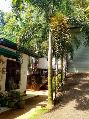 KEGALLE : 4-BR (22P) TWO-STOREY HOUSE FOR SALE IN PINNAWALA