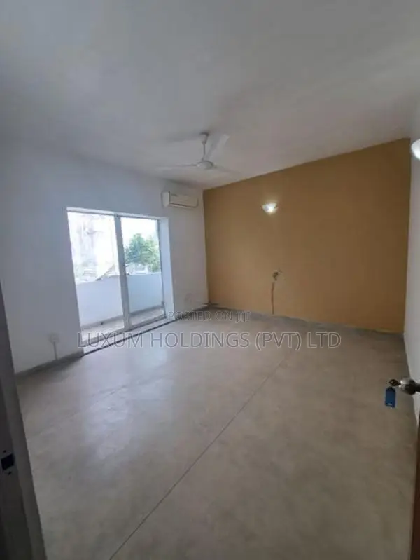 Fully A/C Office For Rent Facing 5th Lane Colombo 03 [ 1917C ]