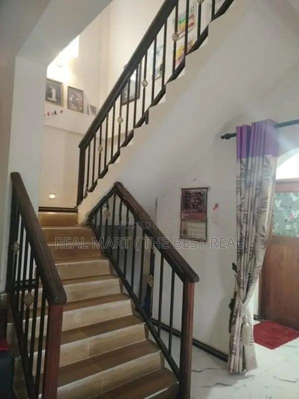 KEGALLE : 4-BR (22P) TWO-STOREY HOUSE FOR SALE IN PINNAWALA