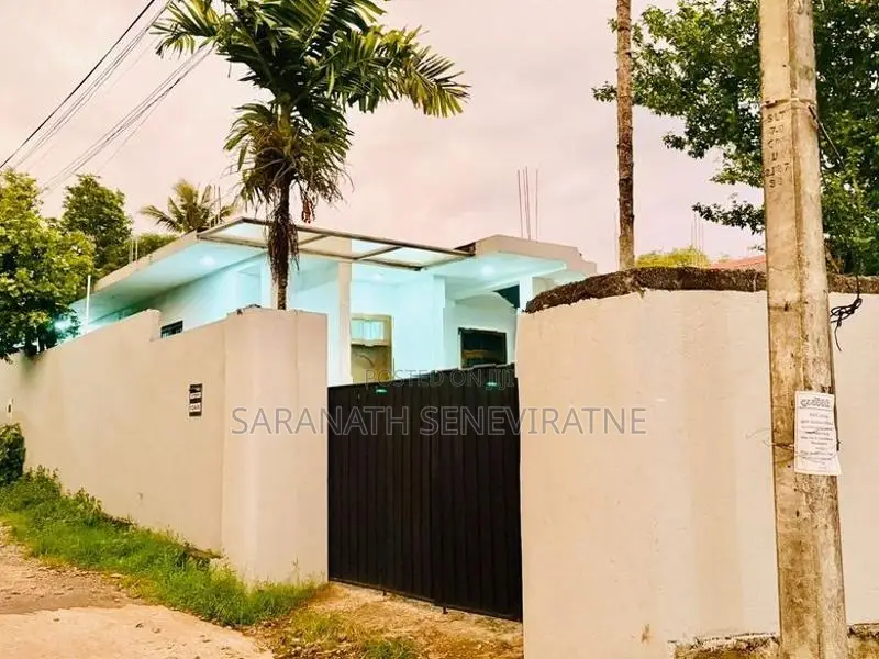 Modern House in Hokandara Talawathugoda With 1st Floor Slab