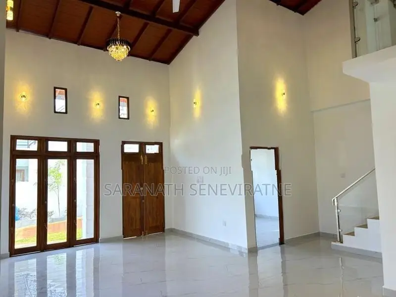 Brand New Modern House in Siyambalagoda Polgasowita