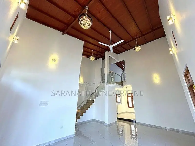 Brand New Modern House in Siyambalagoda Polgasowita
