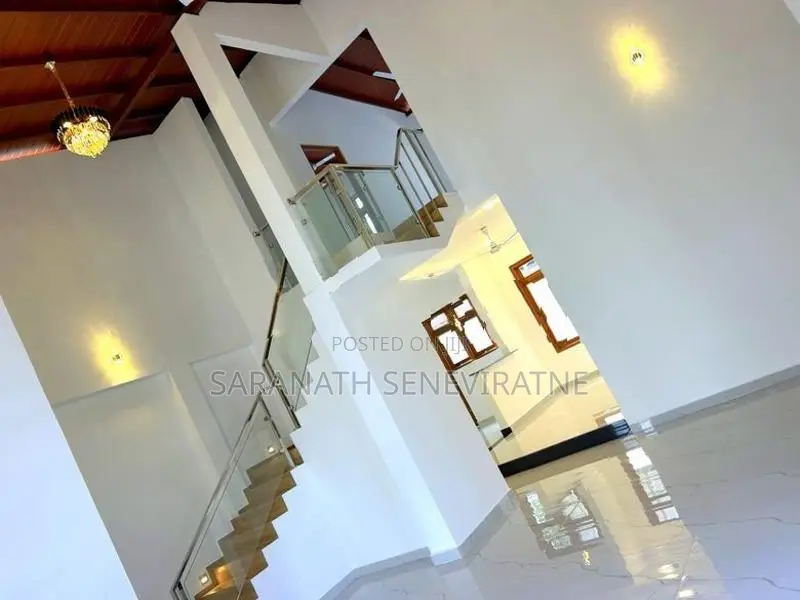 Brand New Modern House in Siyambalagoda Polgasowita